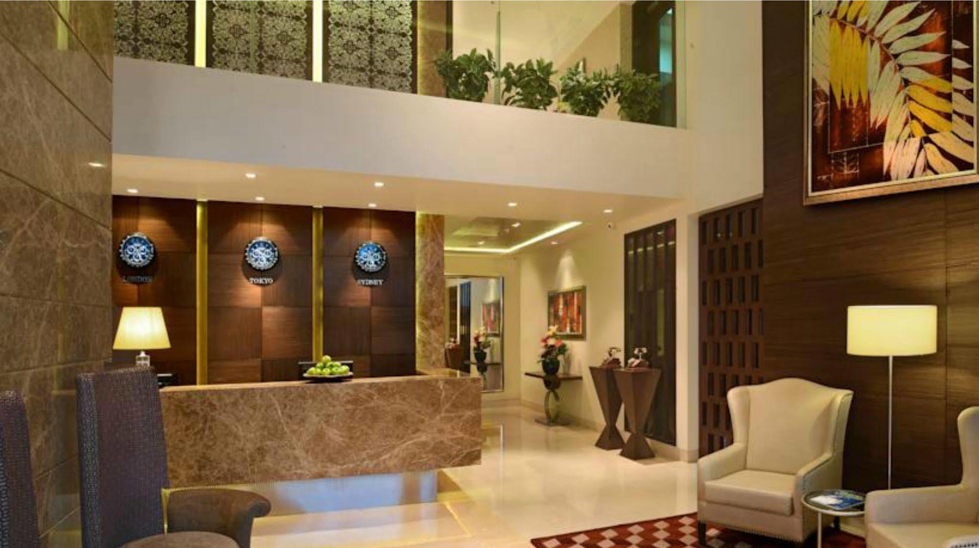 Residency Sarovar Portico Мумбаи Экстерьер фото