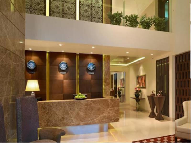 Residency Sarovar Portico Мумбаи Экстерьер фото